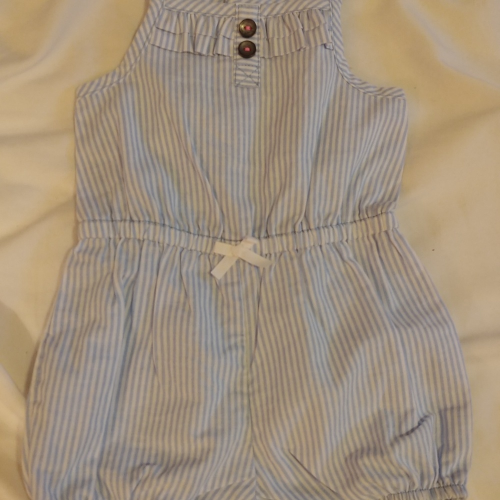 Carter's outfit